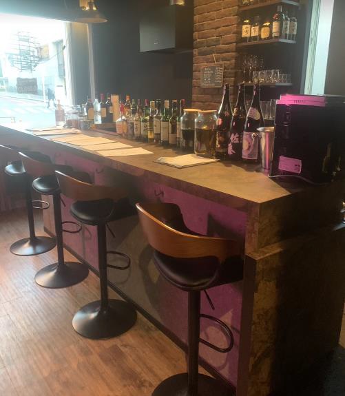 青山一丁目駅徒歩5分　カフェバー兼理髪店居抜き物件